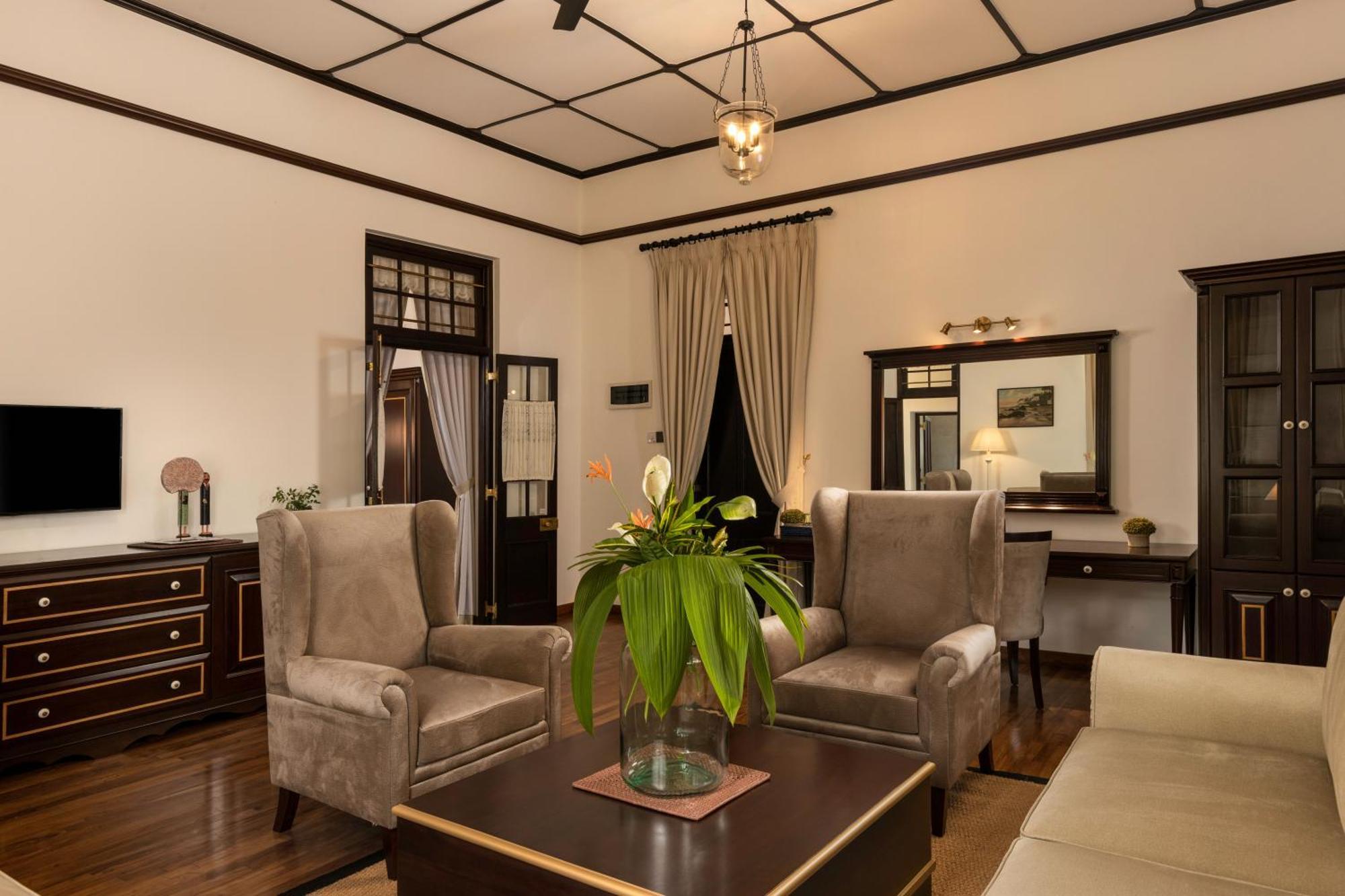 Hotel The Grand Walawwa à Pinnawala  Extérieur photo